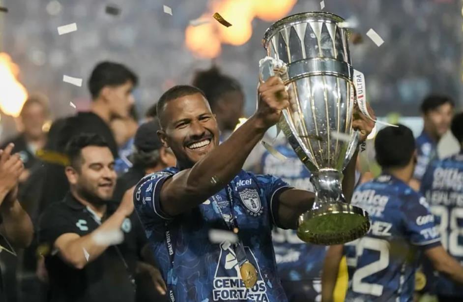 朗东（Rondón）带领帕丘卡队赢得了他们的第六个中北美洲冠军联赛冠军，并晋级到2025年的世界俱乐部杯